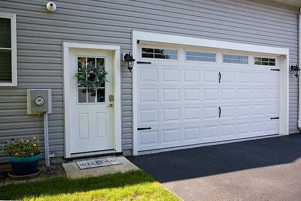 24/7 Emergency Garage Door Roller Replacement experts in Rochester, MN